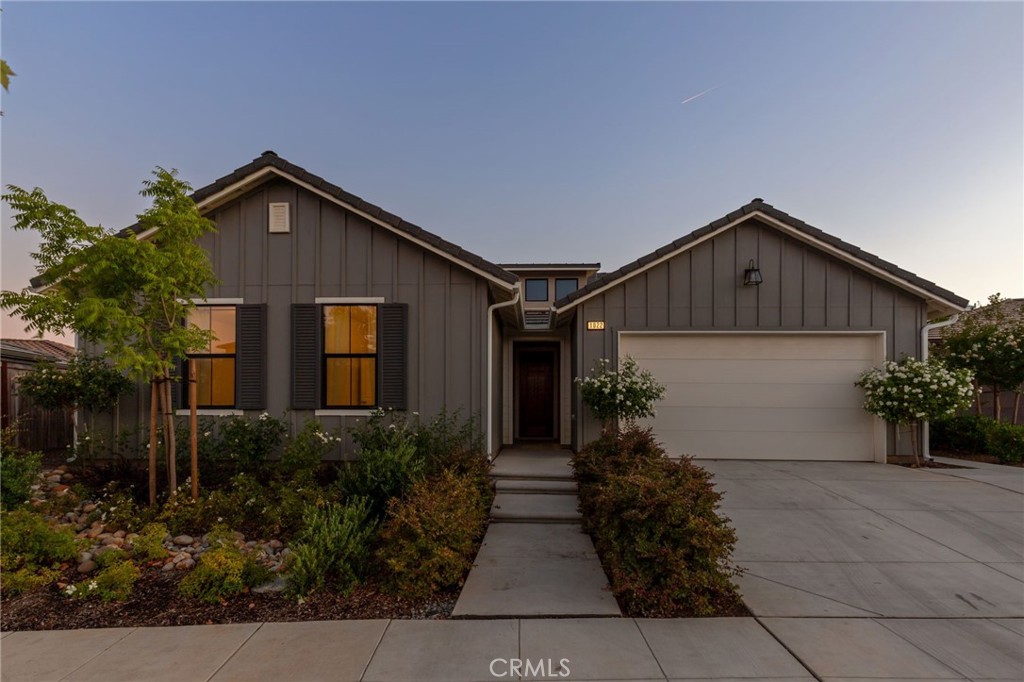 1022 Moonrise, Madera, CA 93636
