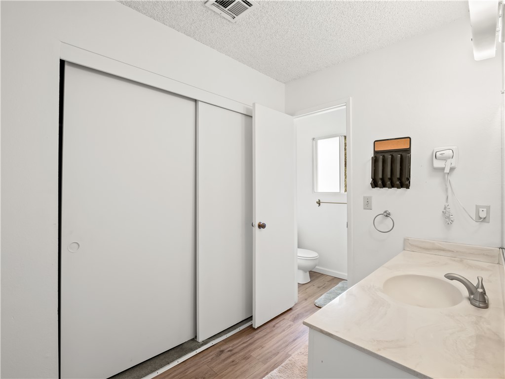 5197 E Hamilton, Fresno, CA 93727