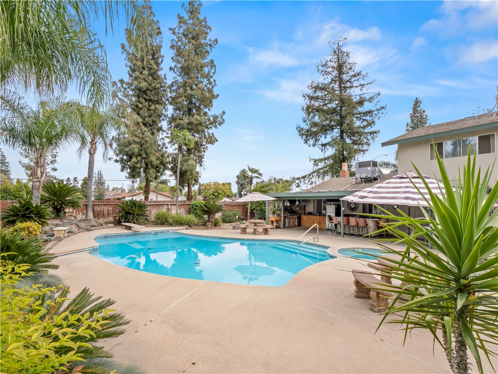 5197 E Hamilton, Fresno, CA 93727