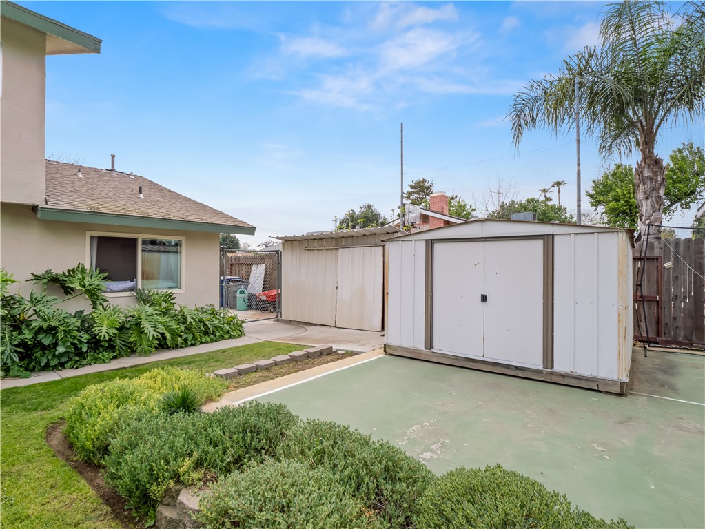 5197 E Hamilton, Fresno, CA 93727