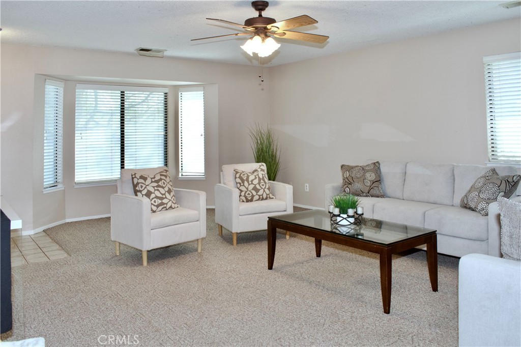 1721 Holland Ave, Clovis, CA 93611