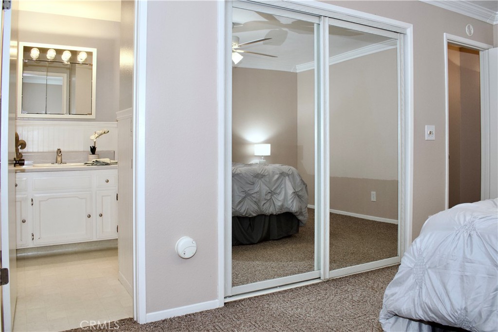 1721 Holland Ave, Clovis, CA 93611