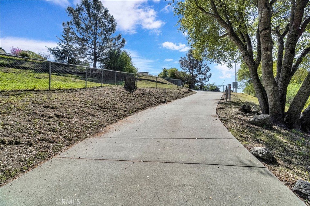 33867 Jennifer Ct, Coarsegold, CA 93614