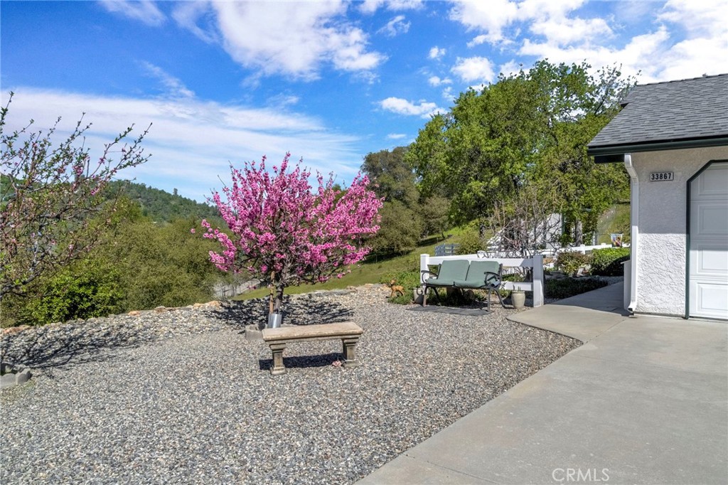 33867 Jennifer Ct, Coarsegold, CA 93614
