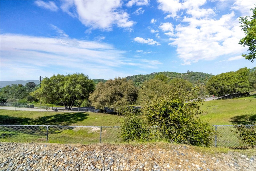 33867 Jennifer Ct, Coarsegold, CA 93614