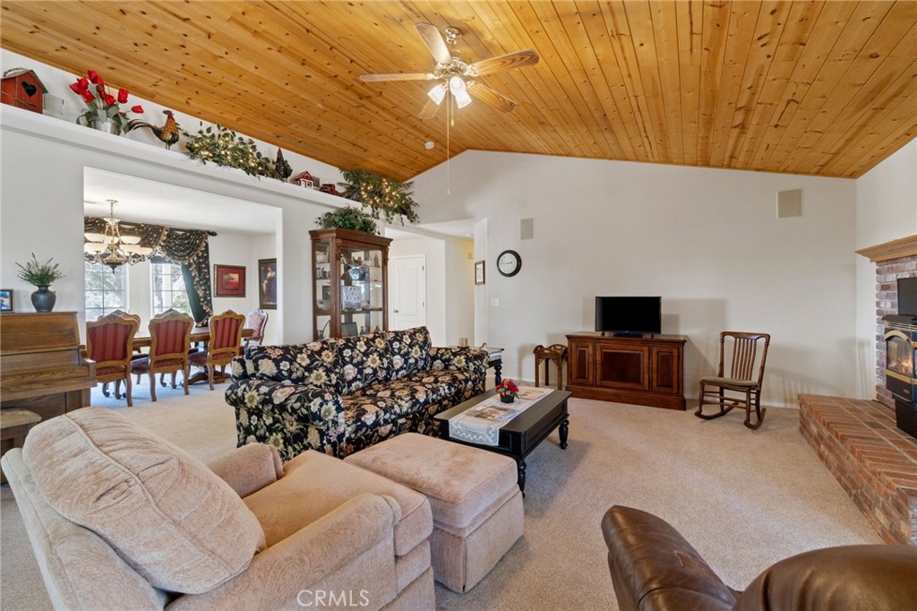 33867 Jennifer Ct, Coarsegold, CA 93614