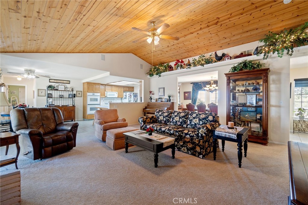 33867 Jennifer Ct, Coarsegold, CA 93614