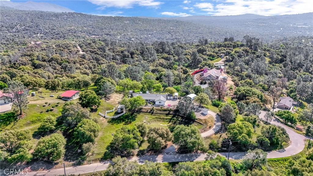 33867 Jennifer Ct, Coarsegold, CA 93614