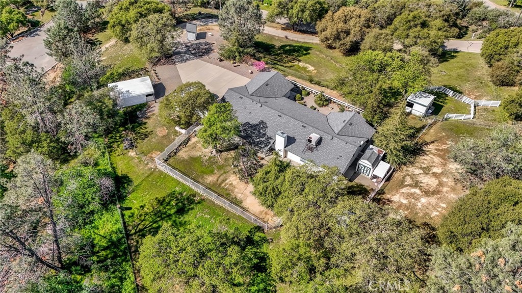 33867 Jennifer Ct, Coarsegold, CA 93614