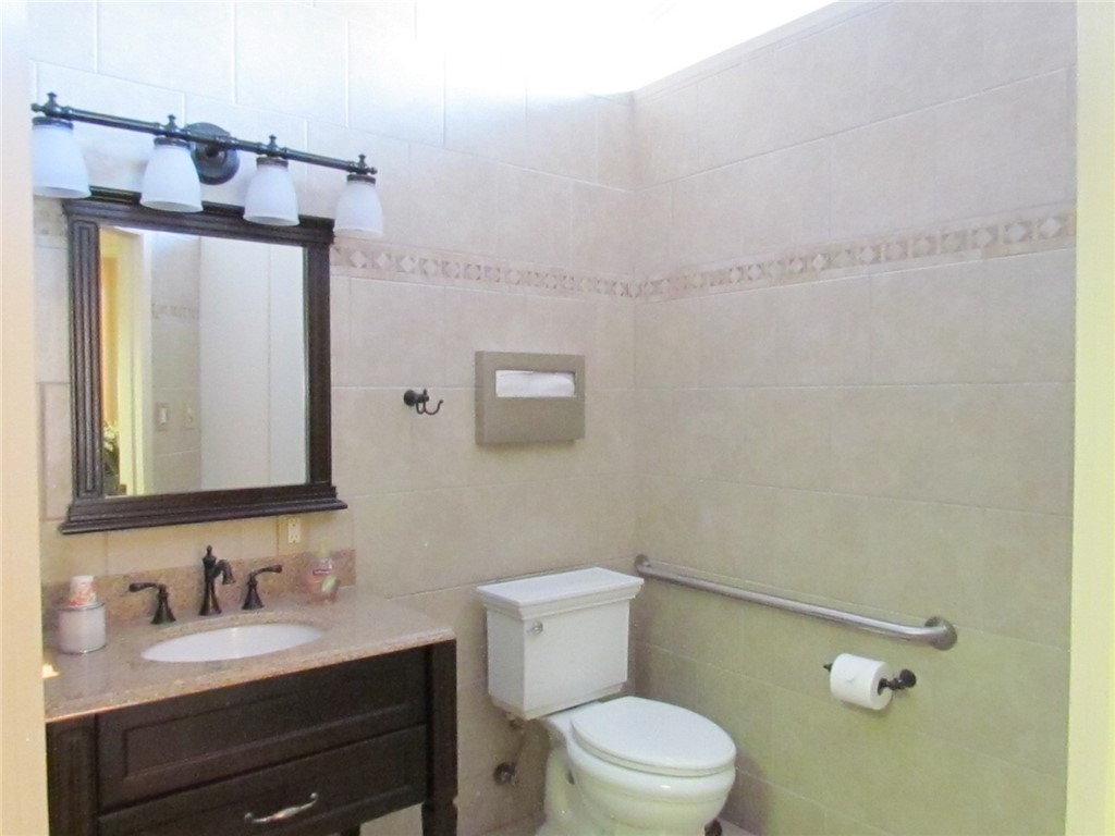 756 G, Reedley, CA 93654