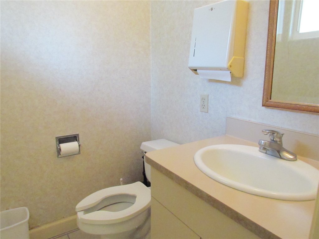 756 G, Reedley, CA 93654