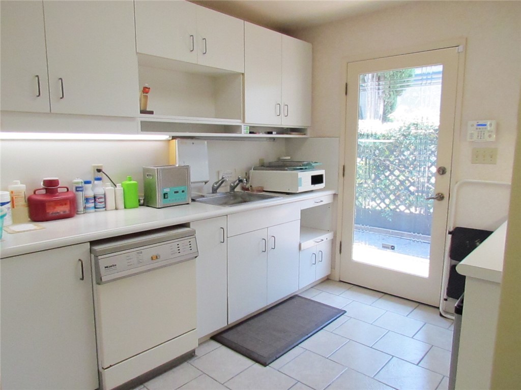 756 G, Reedley, CA 93654