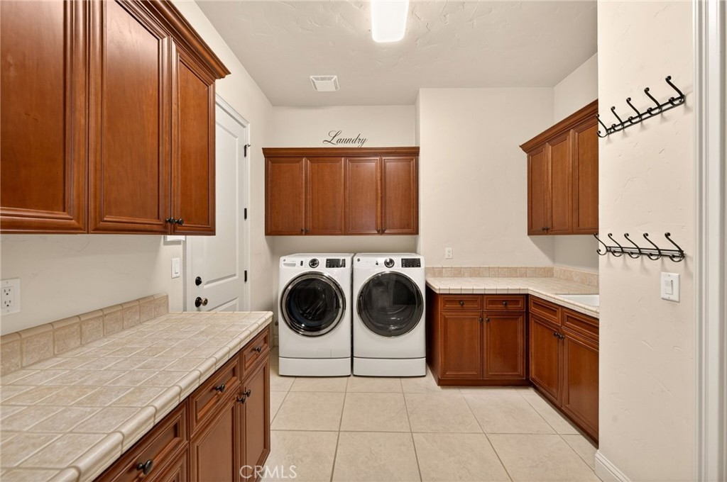 3350 E Via Montiano, Clovis, CA 93619