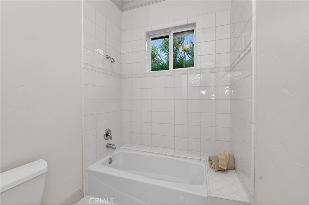 3350 E Via Montiano, Clovis, CA 93619