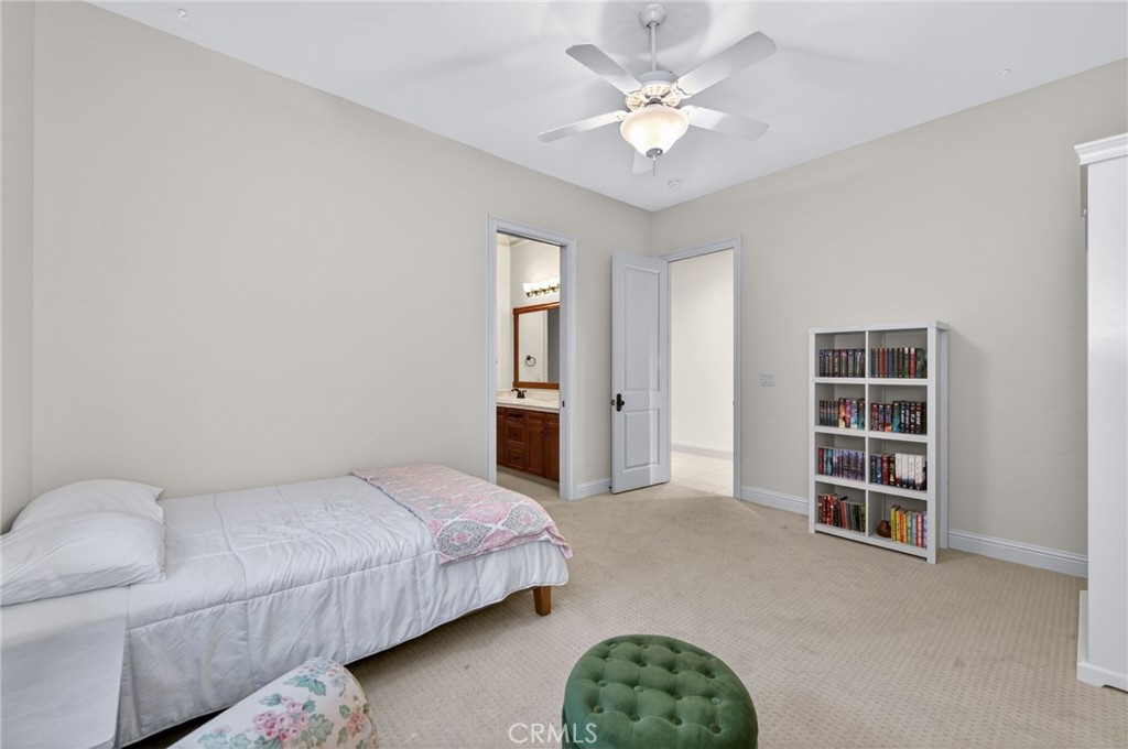 3350 E Via Montiano, Clovis, CA 93619