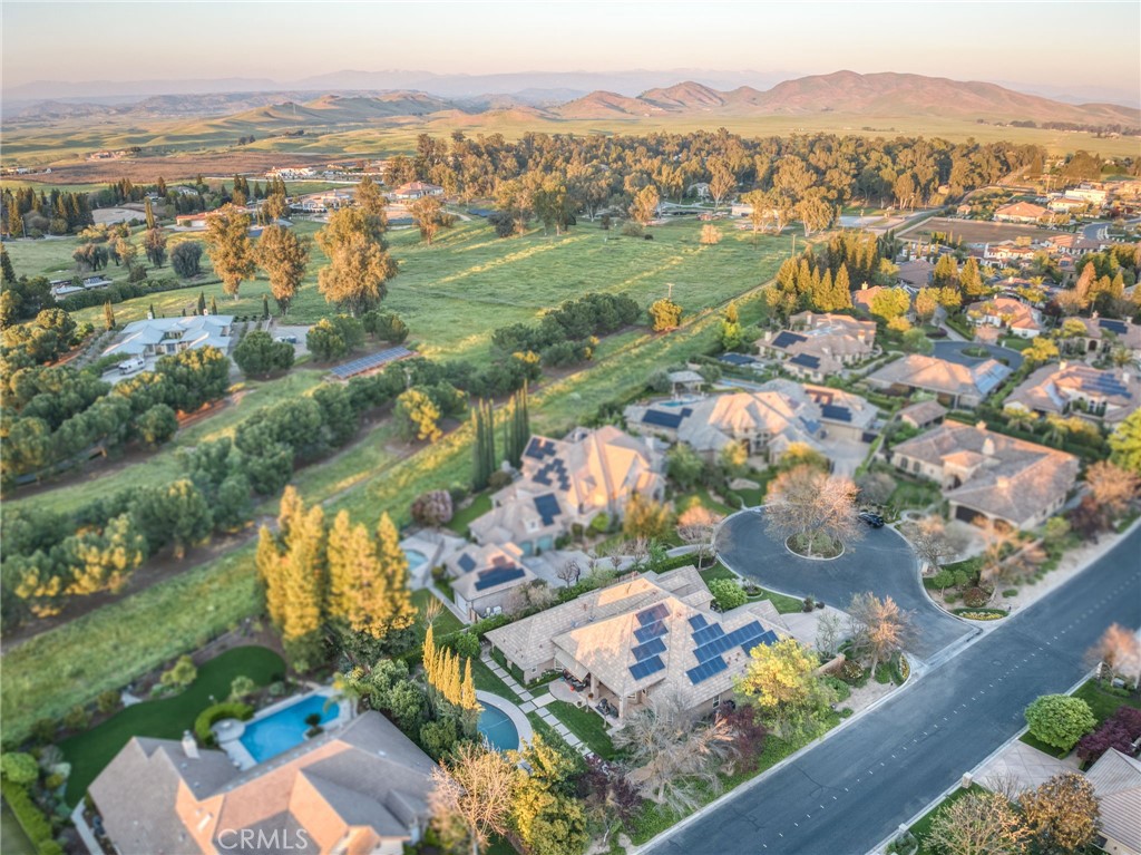 3350 E Via Montiano, Clovis, CA 93619