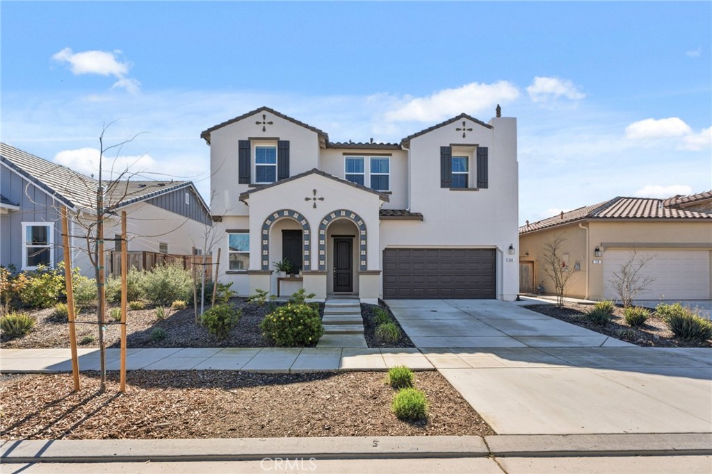 588 Overstone Ave, Madera, CA 93636