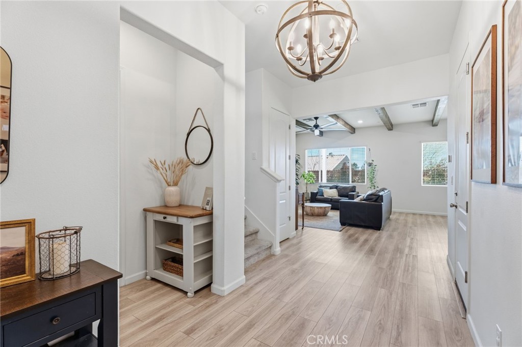 588 Overstone Ave, Madera, CA 93636