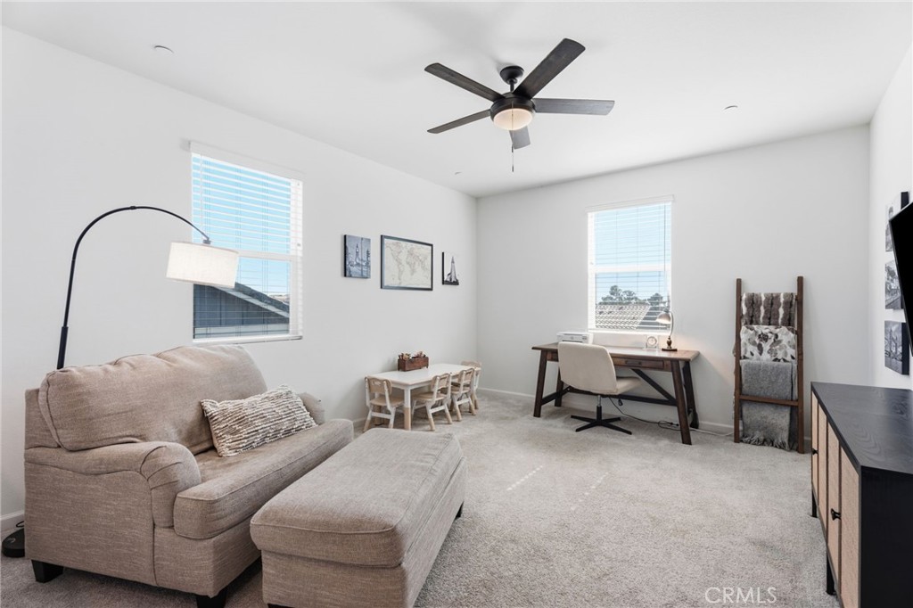 588 Overstone Ave, Madera, CA 93636