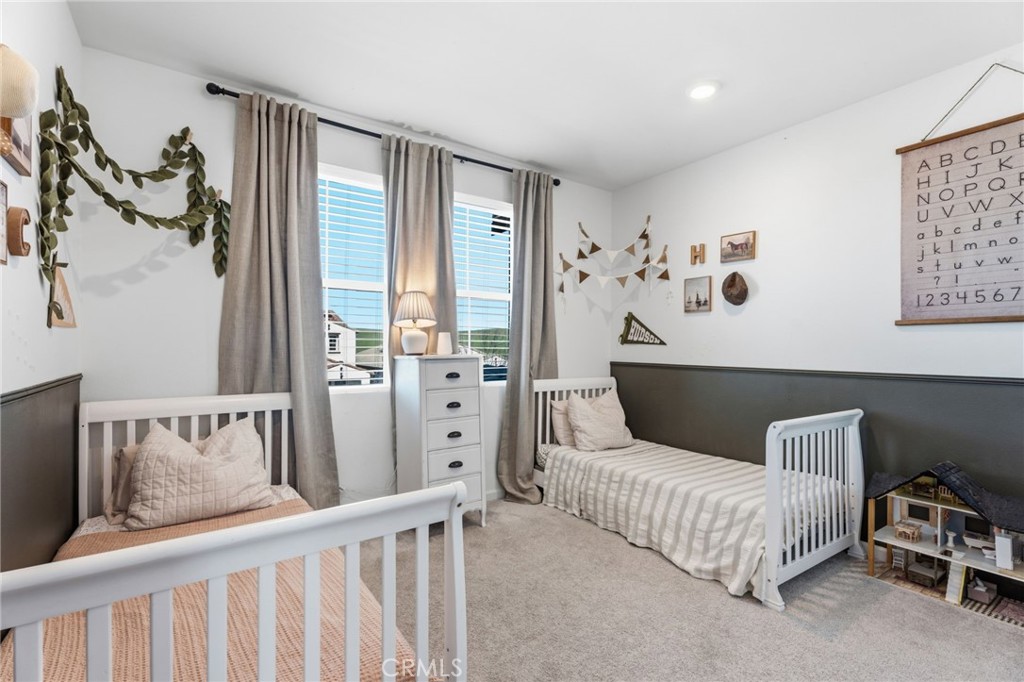 588 Overstone Ave, Madera, CA 93636