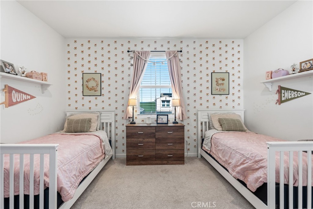 588 Overstone Ave, Madera, CA 93636