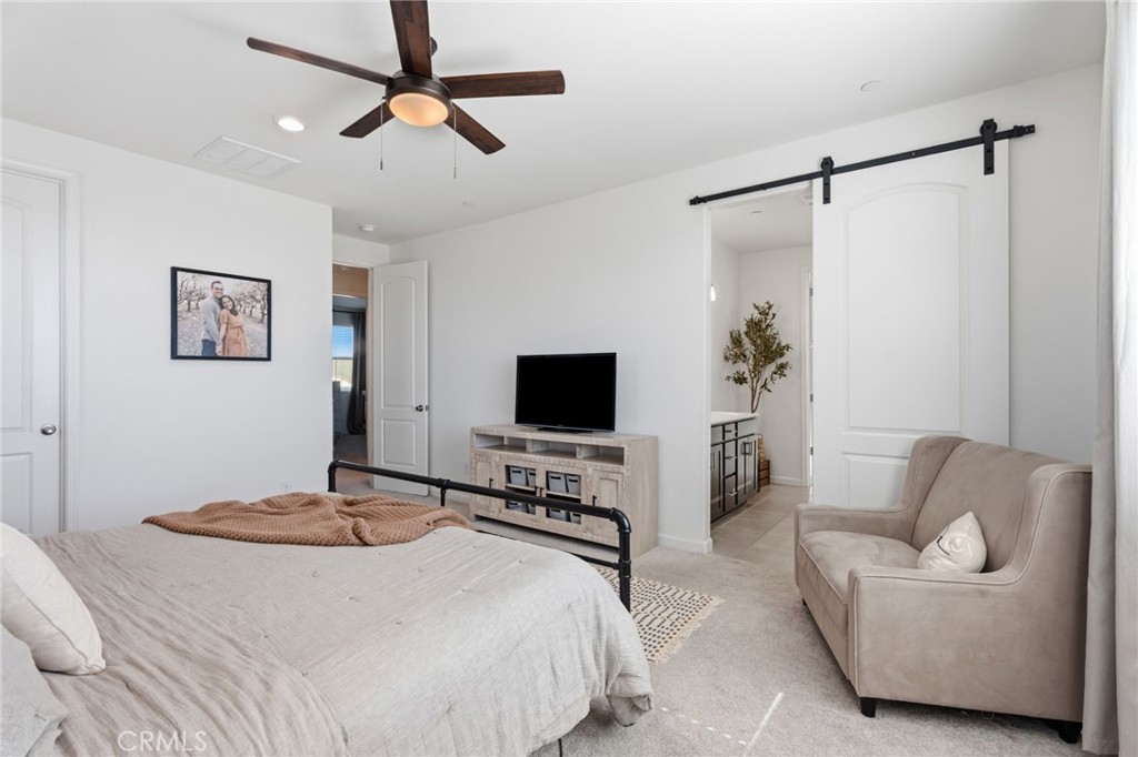 588 Overstone Ave, Madera, CA 93636