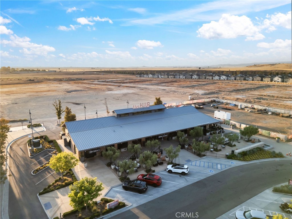 588 Overstone Ave, Madera, CA 93636