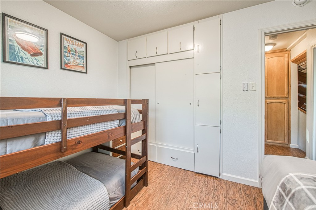 37748 Marina View Drive, Bass Lake, CA 93604