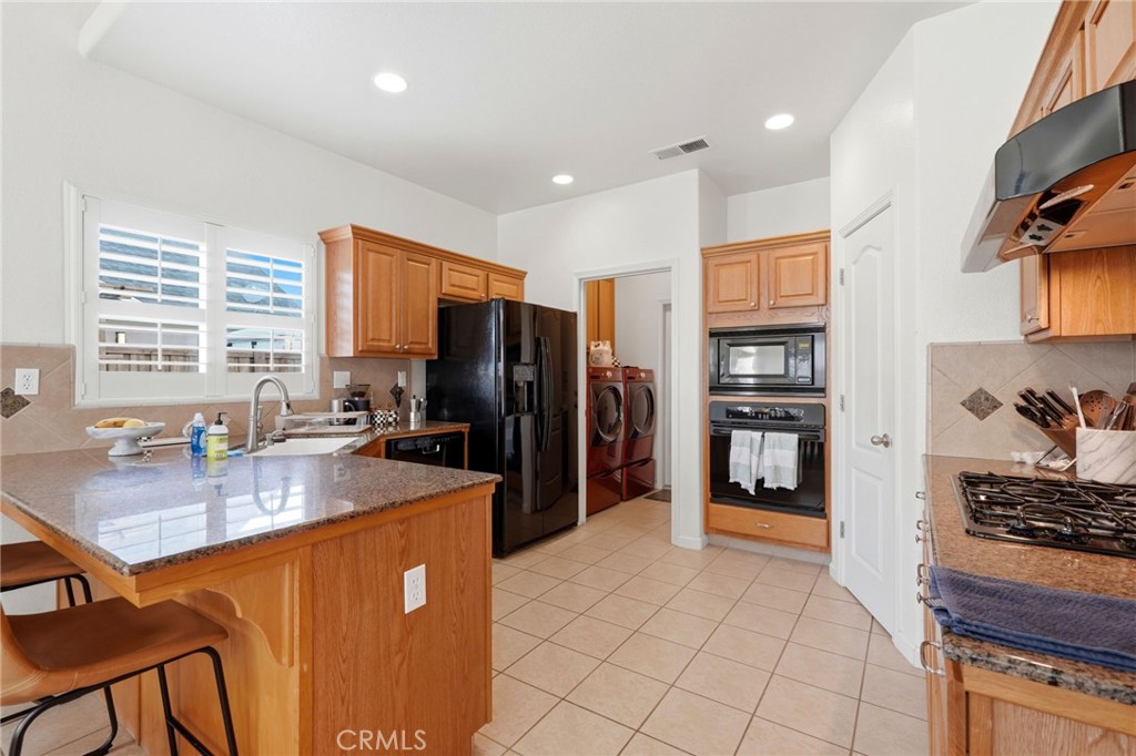 1005 Jubilee Ct, Lemoore, CA 93245