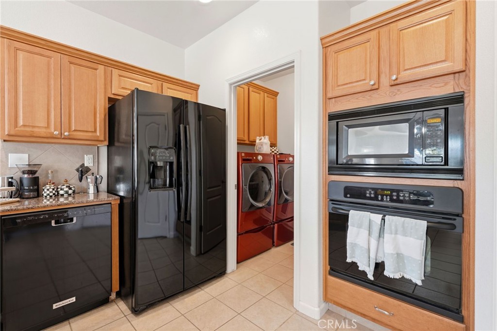 1005 Jubilee Ct, Lemoore, CA 93245