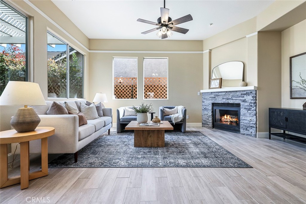 2735 Swift Ave, Clovis, CA 93611