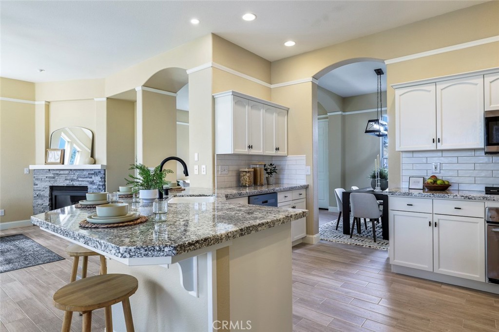 2735 Swift Ave, Clovis, CA 93611