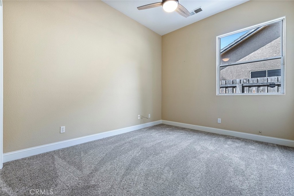 2735 Swift Ave, Clovis, CA 93611