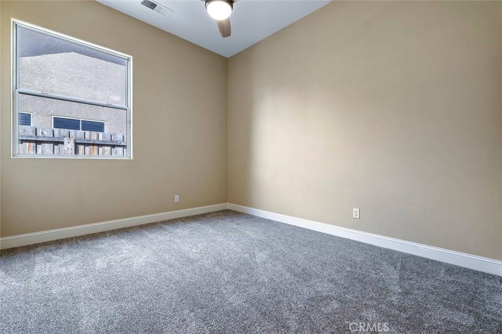 2735 Swift Ave, Clovis, CA 93611