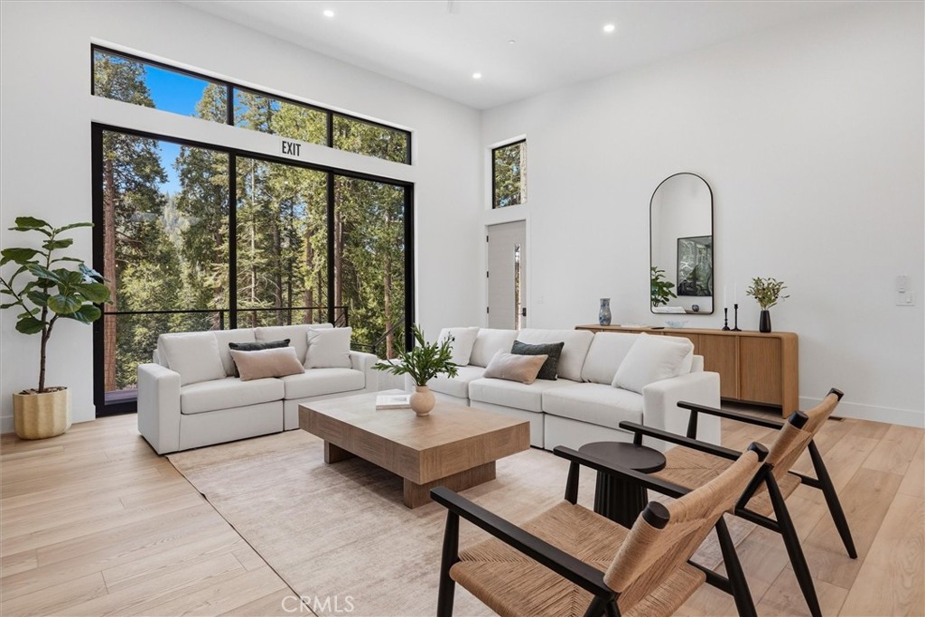 7175 Yosemite Park, Yosemite, CA 95389