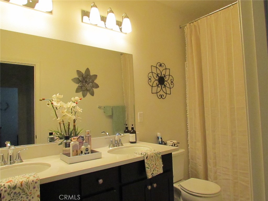 4758 Bellaire, Clovis, CA 93619