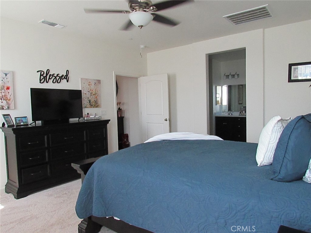 4758 Bellaire, Clovis, CA 93619