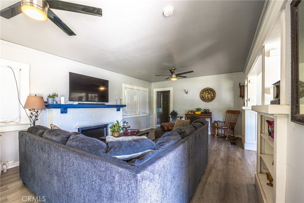 3463 E Kerckhoff, Fresno, CA 93702