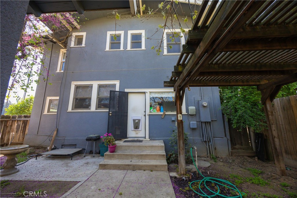 3463 E Kerckhoff, Fresno, CA 93702