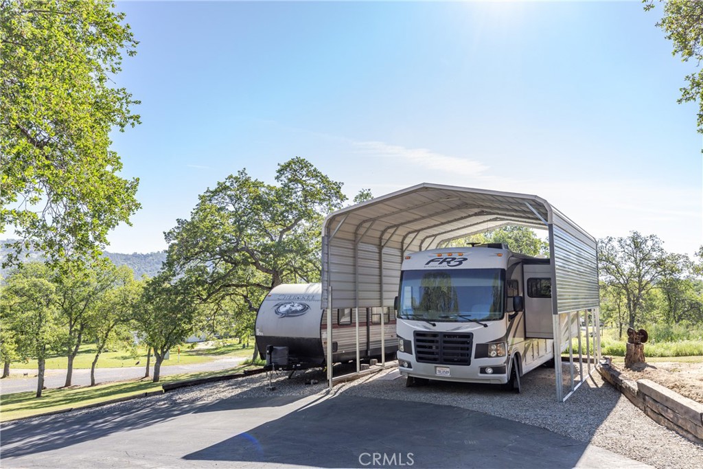 29890 Horseshoe Dr, Coarsegold, CA 93614