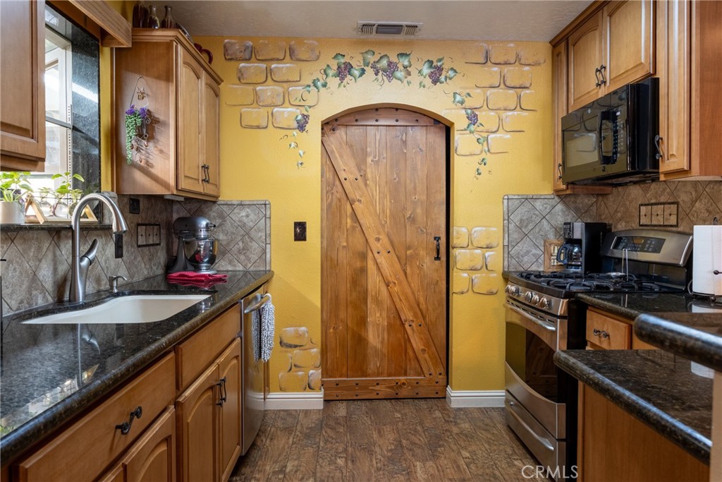 29890 Horseshoe Dr, Coarsegold, CA 93614