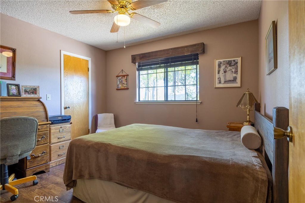 29890 Horseshoe Dr, Coarsegold, CA 93614