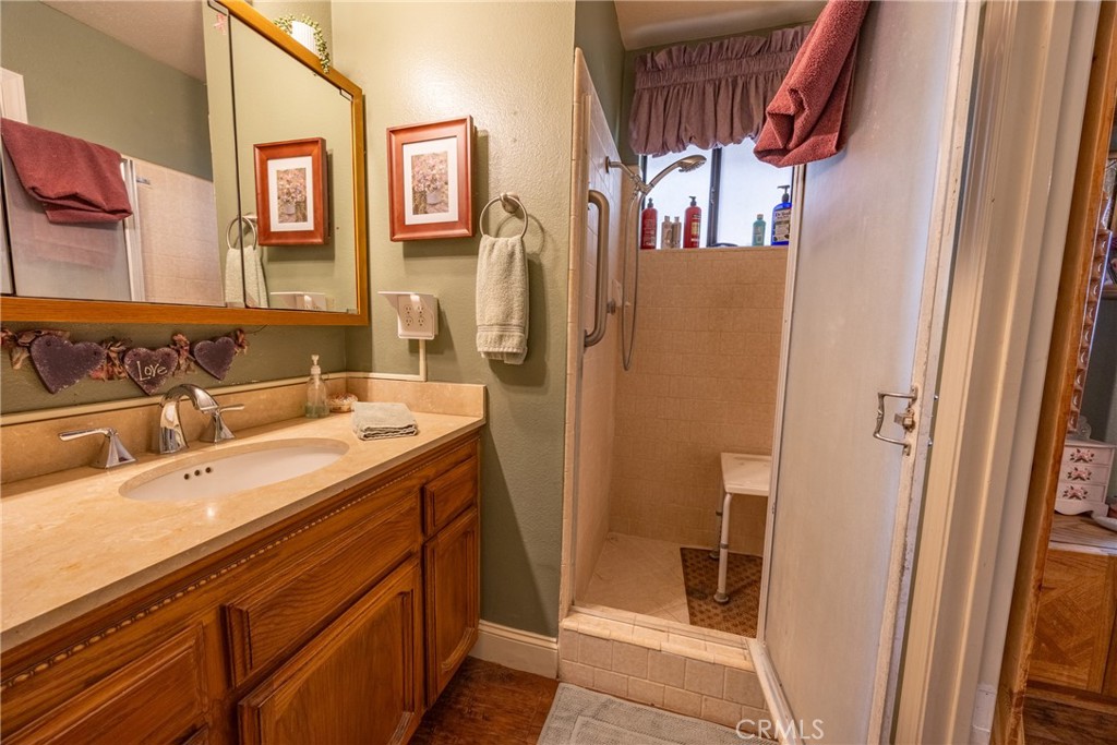 29890 Horseshoe Dr, Coarsegold, CA 93614