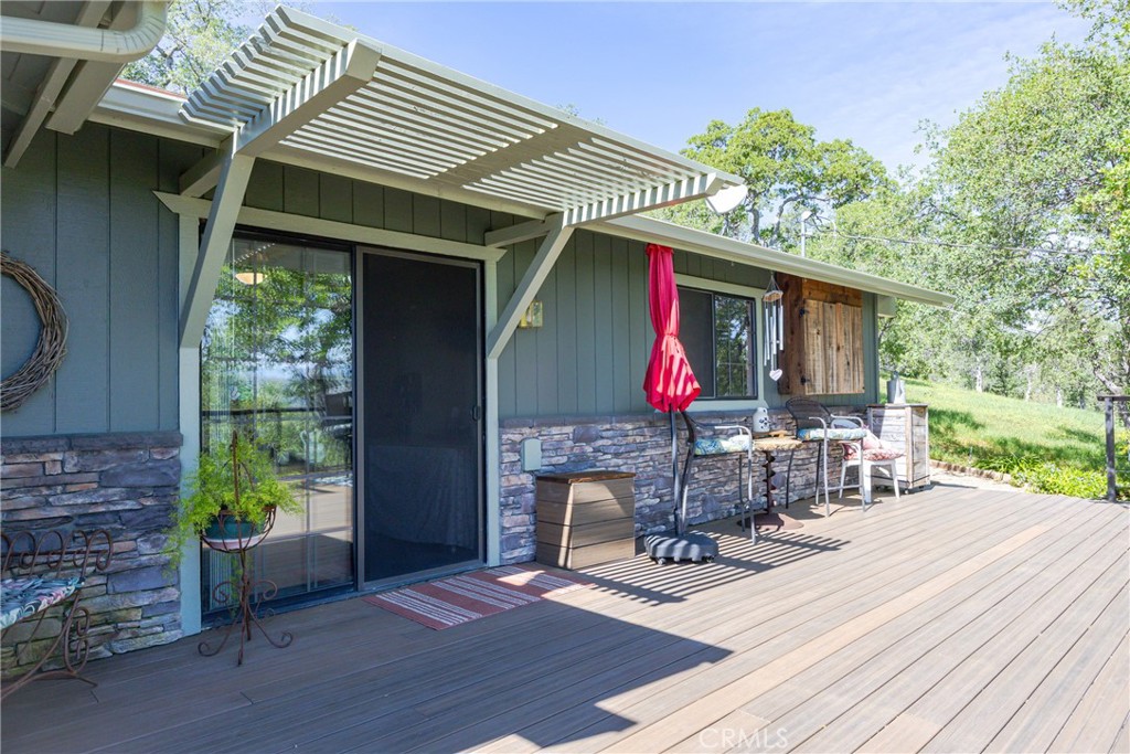 29890 Horseshoe Dr, Coarsegold, CA 93614