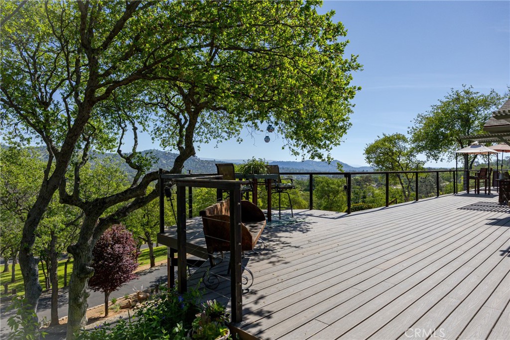 29890 Horseshoe Dr, Coarsegold, CA 93614