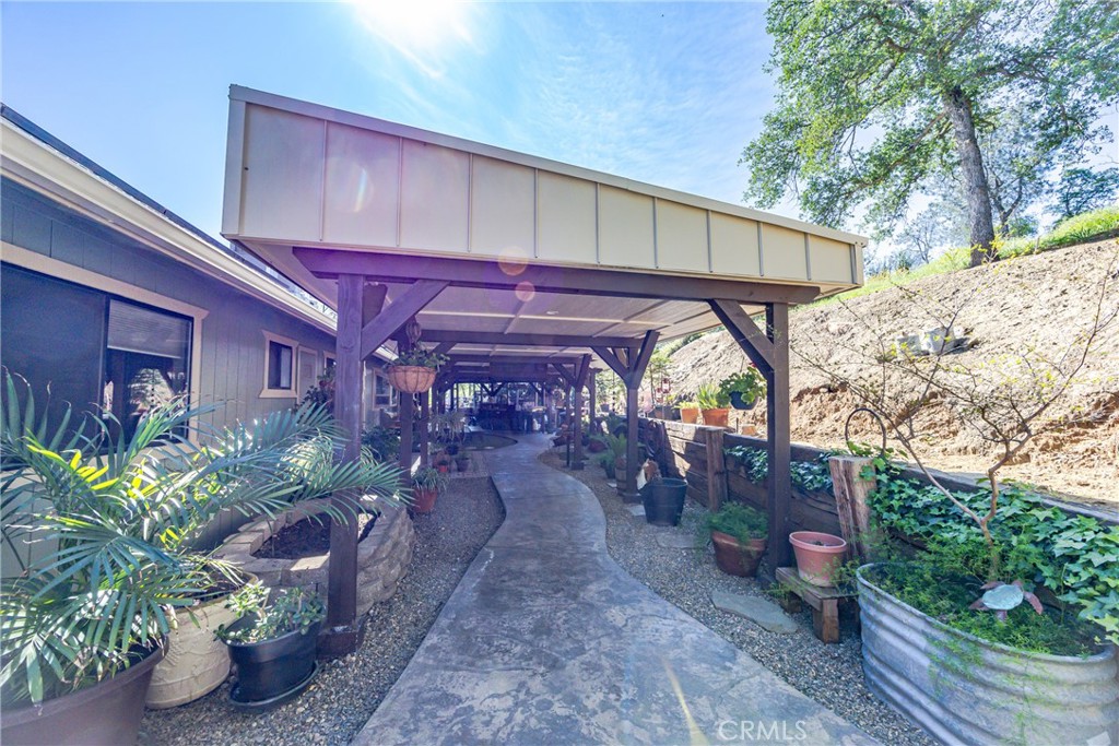 29890 Horseshoe Dr, Coarsegold, CA 93614