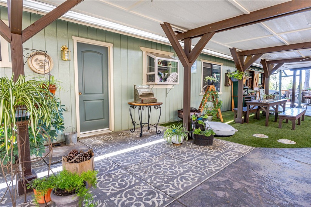 29890 Horseshoe Dr, Coarsegold, CA 93614