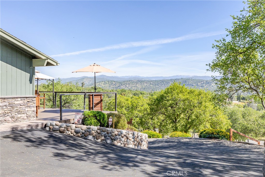 29890 Horseshoe Dr, Coarsegold, CA 93614