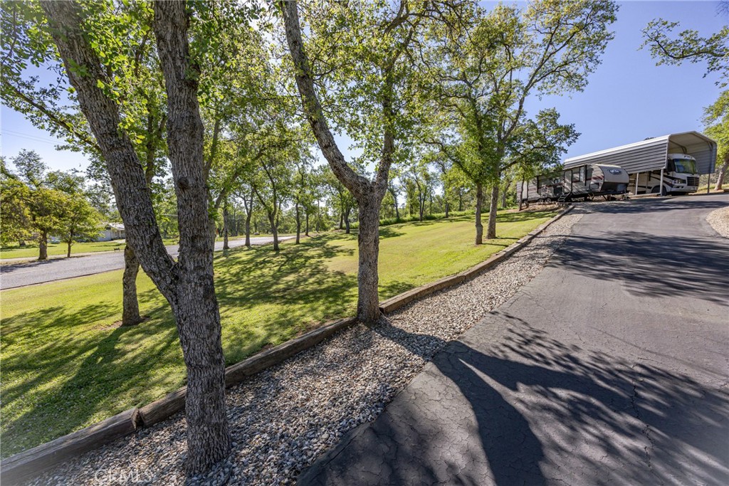 29890 Horseshoe Dr, Coarsegold, CA 93614