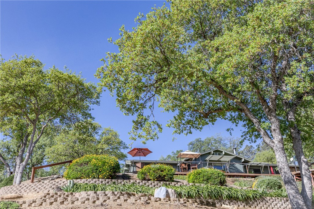 29890 Horseshoe Dr, Coarsegold, CA 93614